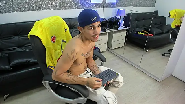 XXX chat uživo modela Jared_Cole