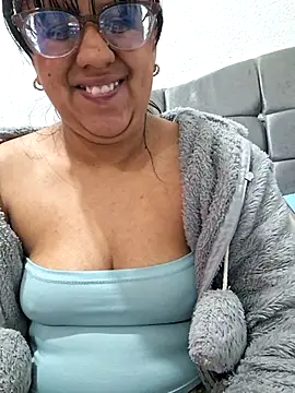 Chat +18 de ZaidaWet ao vivo