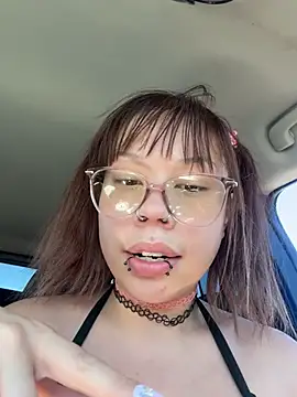 moan4mona Adlı Modelin Canlı XXX Sohbeti