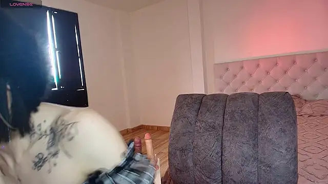 צ'אט XXX בשידור חי של Diamond__cherry69