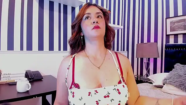 TherezaLarson élő XXX-chatje