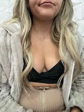 Chat +18 de Jullyc ao vivo