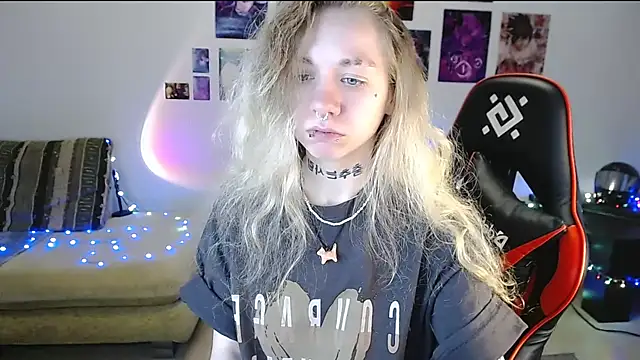 Chat XXX en directo de Nica_Kawaii