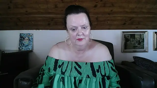 XXX chat uživo modela TiffanyMature