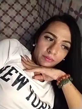 Yourbabyshane লাইভ XXX চ্যাট