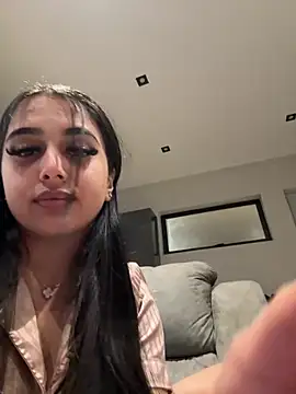 Chat XXX en directo de LilMisIndianx