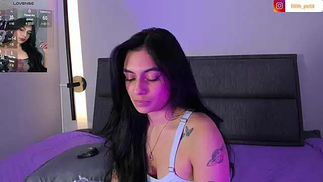 lilith_petit_'s Live XXX Chat