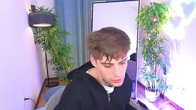 drillfi11's Live XXX Chat
