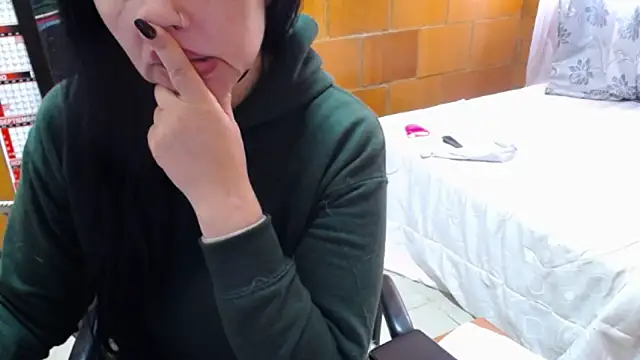 charlote_temple Chat XXX in diretta