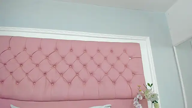 Živý XXX chat SarahDoll__