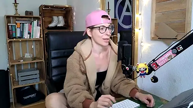 Antifistin Live XXX-Chat