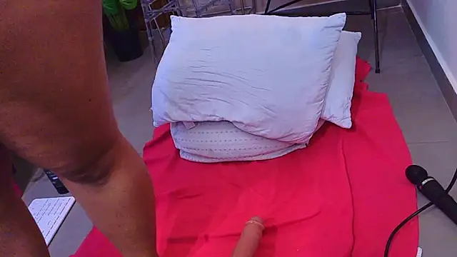 Kenya--Buhle Chat XXX in diretta