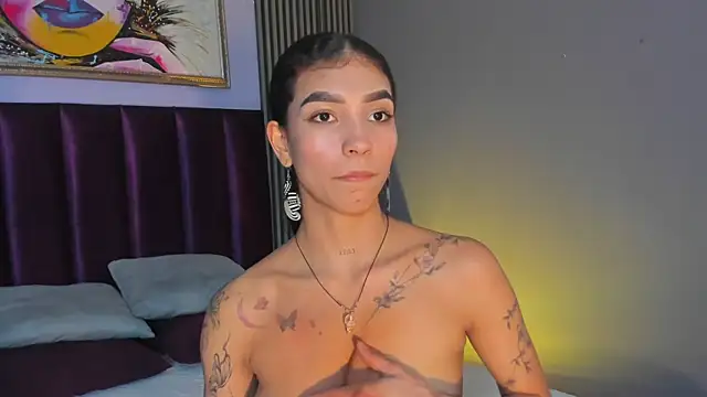 LauraAristizabal's Live XXX Chat