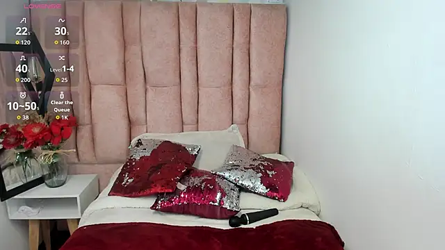 Chat +18 de Issa_Milf__ ao vivo