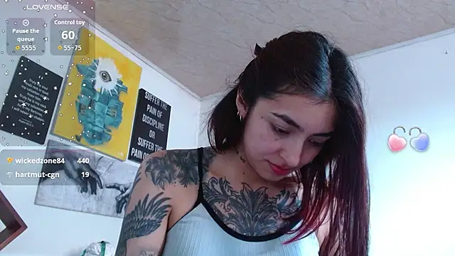 ZoeBakers_ Chat XXX in diretta
