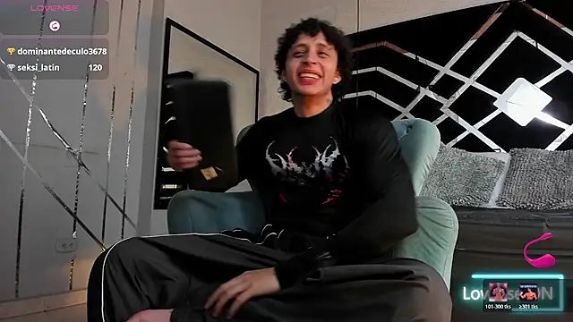 Chat XXX ao vivo de JayTaylorr