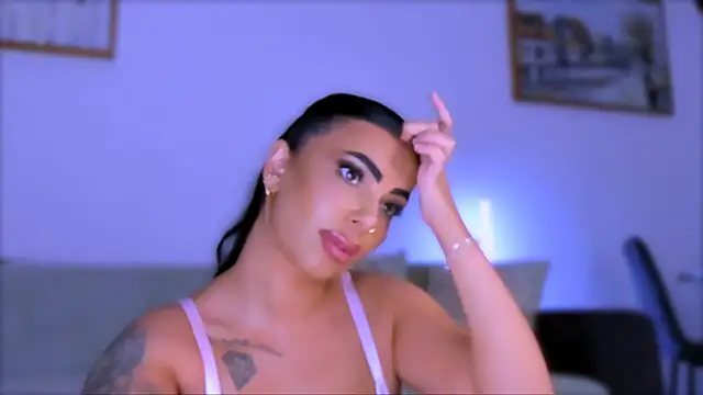 Moonamour Live XXX Chat