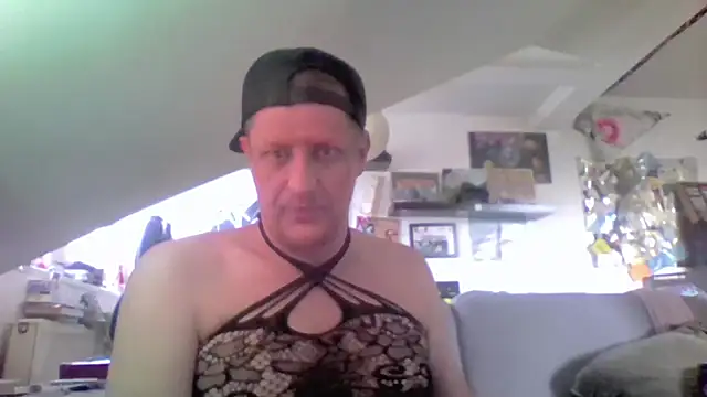 Bigthroaterboy Live XXX Chat