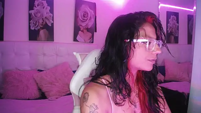 SamathaMay live XXX chat
