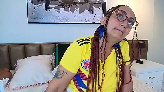 AlessandraLeroyn Live XXX chat