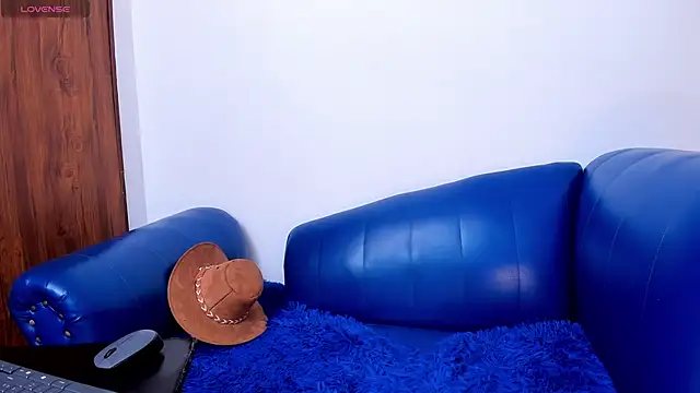 littlecum18 লাইভ XXX চ্যাট