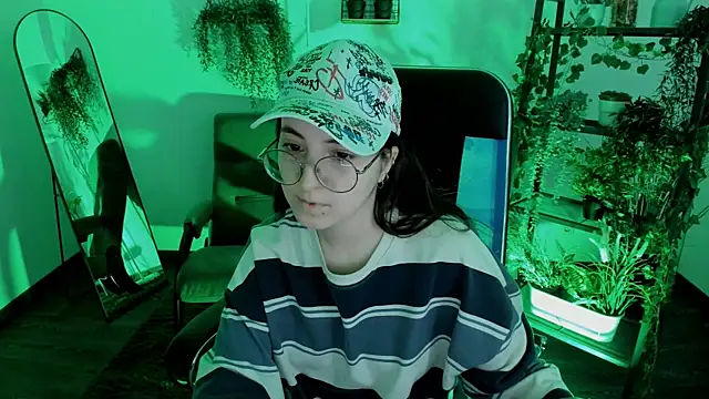 Chat +18 de VirtuallVoyant ao vivo