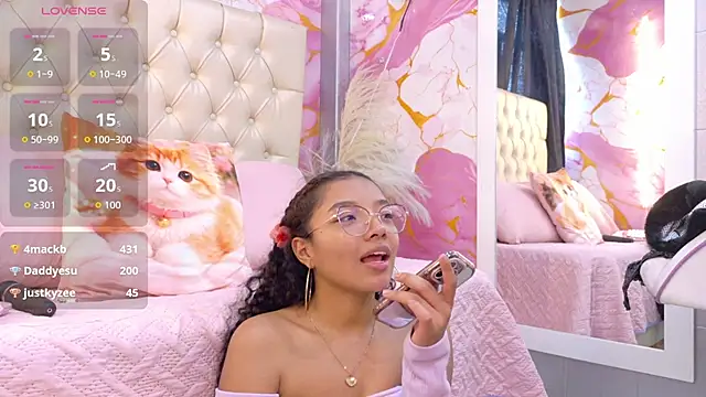Chat XXX ao vivo de angeline_scot