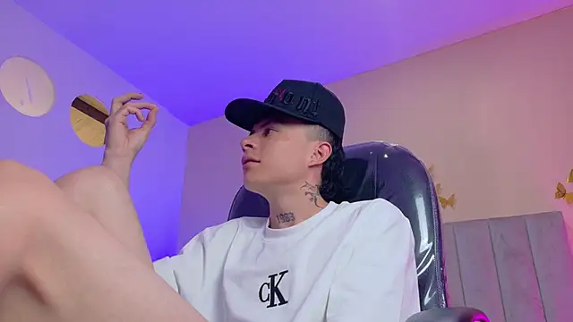 Онлайн чат XXX Nascary_Fox