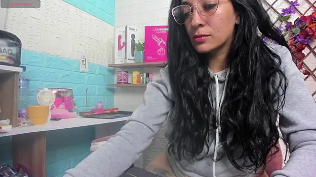 SALOME_KORLAND লাইভ XXX চ্যাট