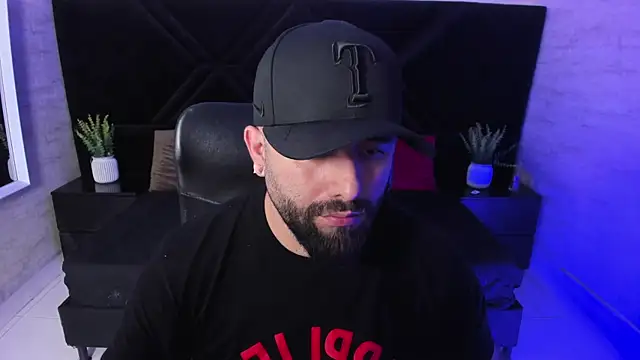 jhon_bear03's Live XXX Chat