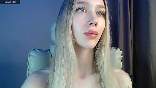 XXX chat uživo modela Des_ch