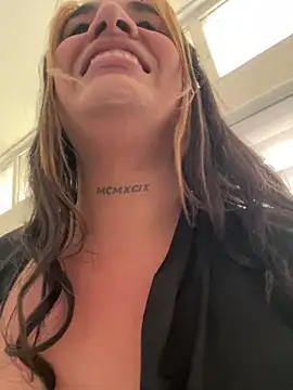 Chatroom XXX en direct de Sweet_vicky_hot