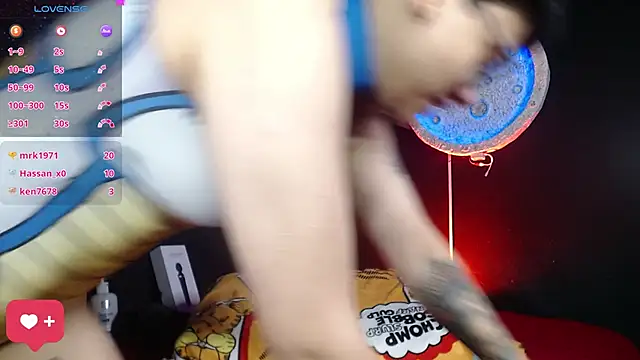 girl_intense444: απευθείας συνομιλία ΧΧΧ