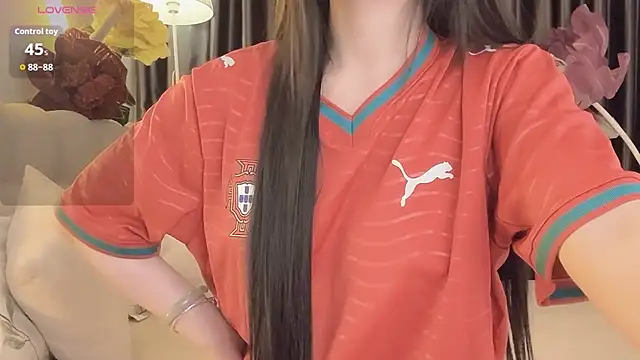 IvyMiss102 即時 XXX 聊天