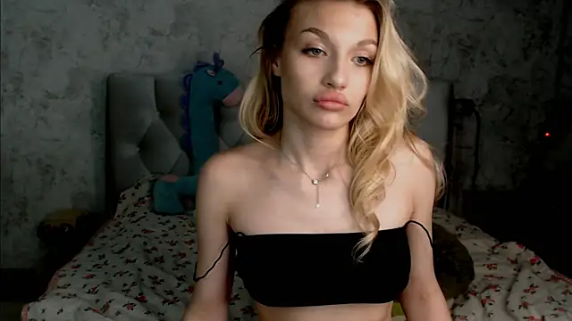 Ella_Milla's Live XXX Chat