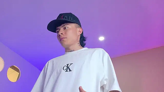 Nascary_Fox Adlı Modelin Canlı XXX Sohbeti