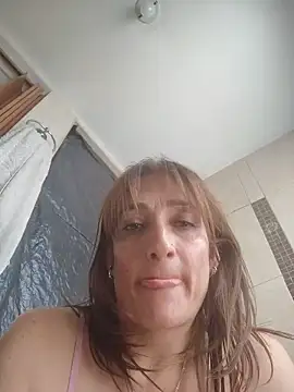 amara_rousse1's Live XXX Chat