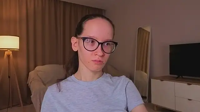 צ'אט XXX בשידור חי של BettyBrowni