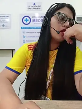 SOFI__10 Adlı Modelin Canlı XXX Sohbeti
