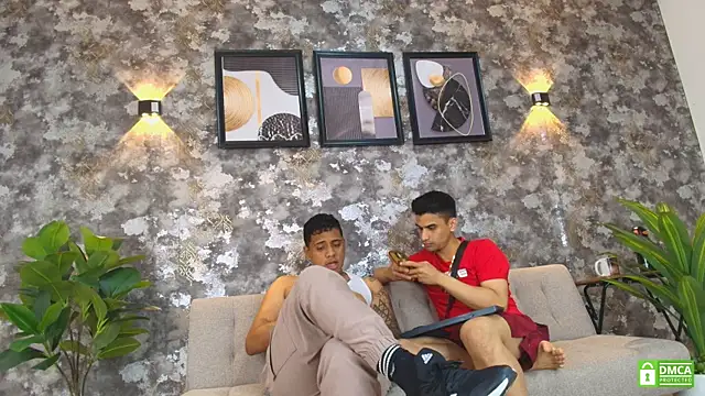 Chat +18 de Alejandro_and_Deiby ao vivo