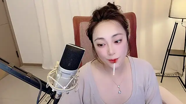 Daisy-77's Live XXX Chat