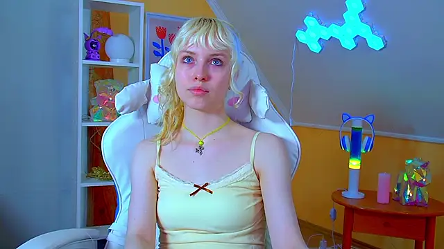 HannahHollis' Live XXX Chat