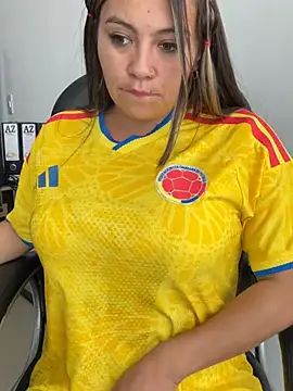 LIZ-06_: διαδικτυακό σόου στην κάμερα