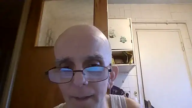 mariusica1@xhn Live XXX chat