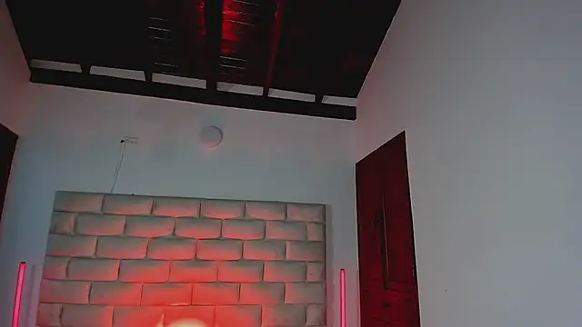 Živý XXX chat HollyGrey_