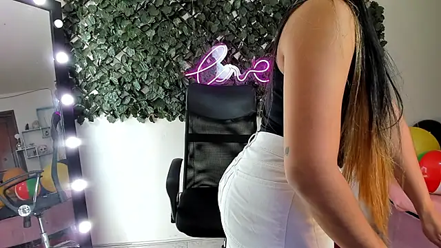 DestinyHills Live XXX-chat