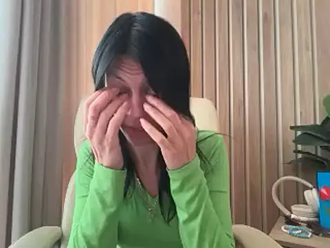 XXX chat uživo modela InjaAtHome