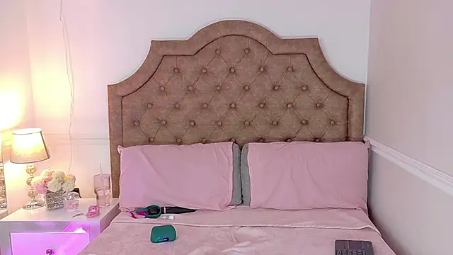 ViolettaReyyes' Live XXX Chat
