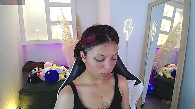 دردشة melodyy_as الجنسية المباشرة