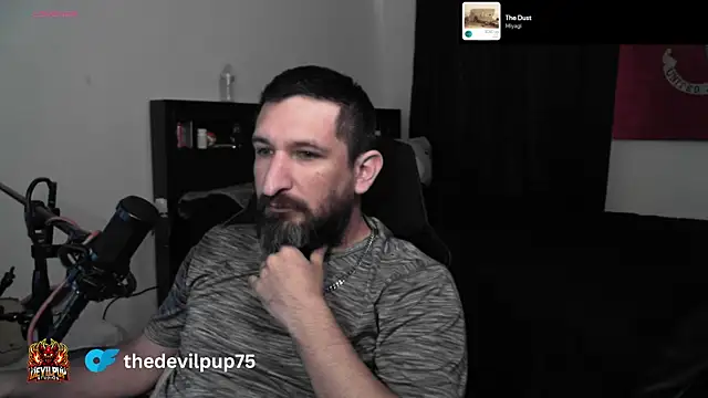 DevilPup75_ Adlı Modelin Canlı XXX Sohbeti